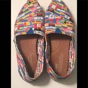 Toms classic world flag shoes